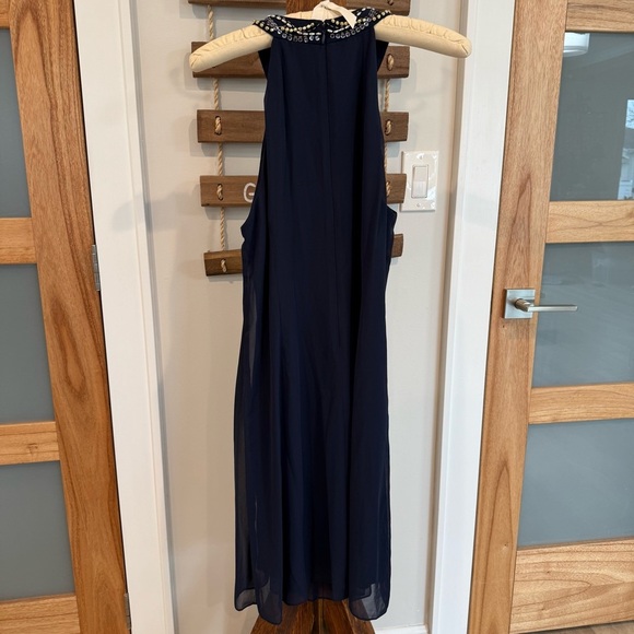 SLNY Sleeveless Halter Beaded Neck Flowing Layered Navy Dress Women’s 14 NEW - Picture 3 of 12